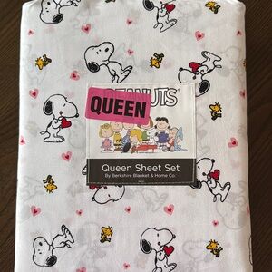 NWT Peanuts Snoopy Valentine Snoopy love hearts Queen Sheet white